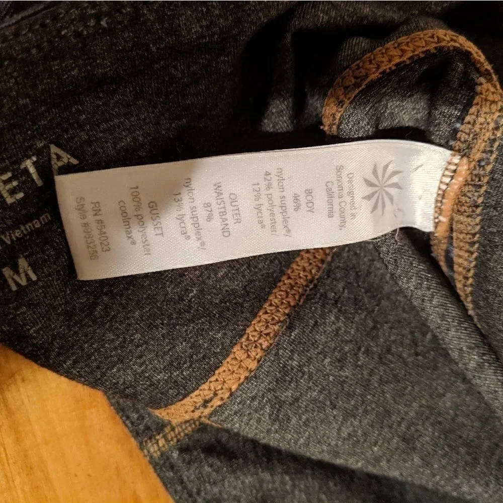 Athleta Revelation blue split capris medium